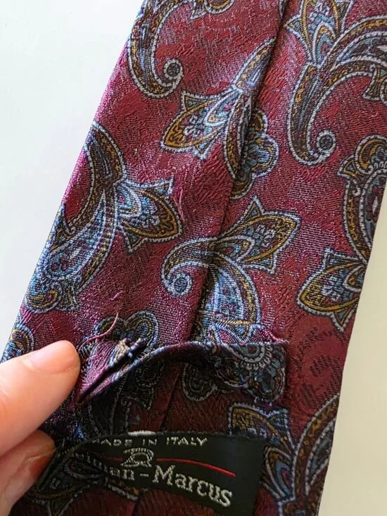 Neiman Marcus Italian Silk Tie Red Paisley Handmade Luxury Classic 3.5" - Picture 6 of 12